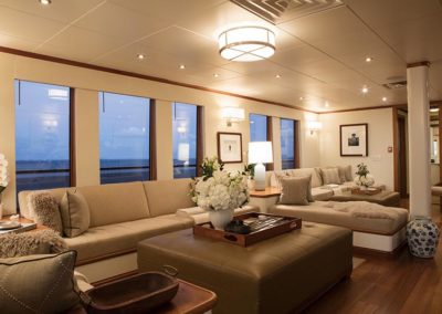 suri-adventure-yacht-charter-guest-accommodation-skylounge