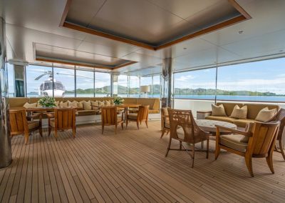 suri-adventure-yacht-charter-guest-accommodation-glass-lounge